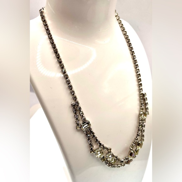 Vintage Silver Tone Prong Set Faceted Crystal Rhinestone Choker Necklace - Picture 4 of 8